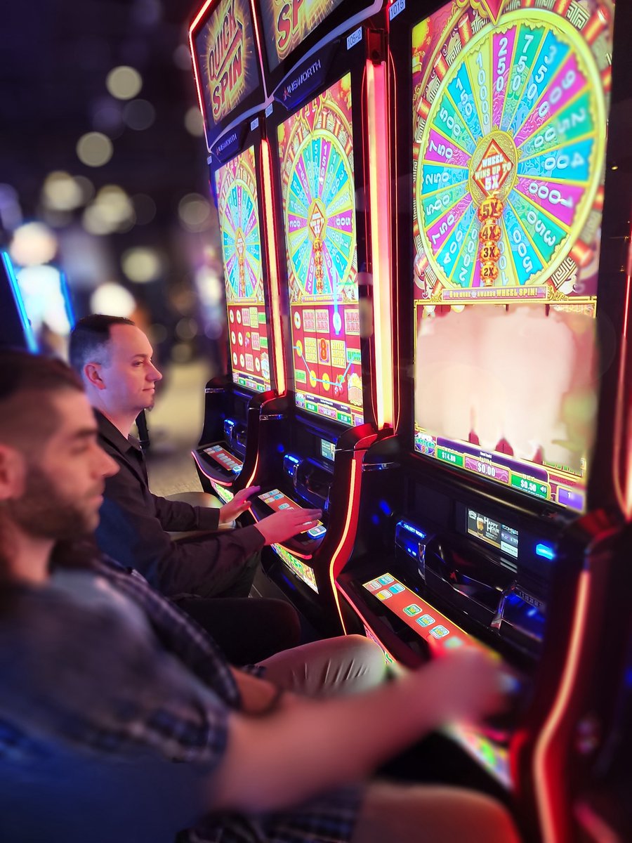 PoStreetArt's tweet photo. Our night at Boston Billiards celebrating the kick off of our charitable gaming week! We got to try out all the new games and sit in on some Spanish 21 games!

#positivestreetart #charity #nonprofit #bostonbilliards #gaming #charitablegaming https://t.co/unC3Ehr71p