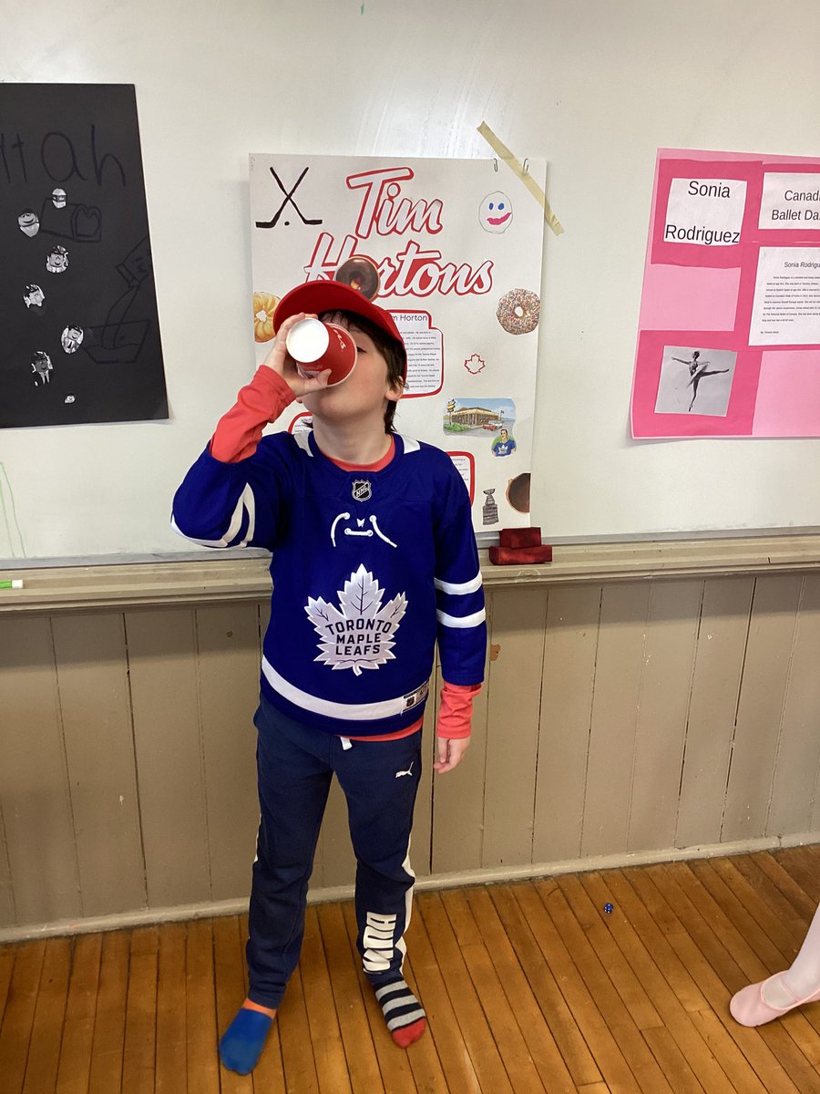 SYD_books_LDSB's tweet photo. Absolutely amazing wax museum in @MsO_LDSB class today!!!! #whoinspiresyou #fabulousjob #lotsofhardwork #ConnorBedard @kyleshew @NeilYoungNYA #TimHorton @SydenhamPS_LDSB https://t.co/5sGhXOVdYn