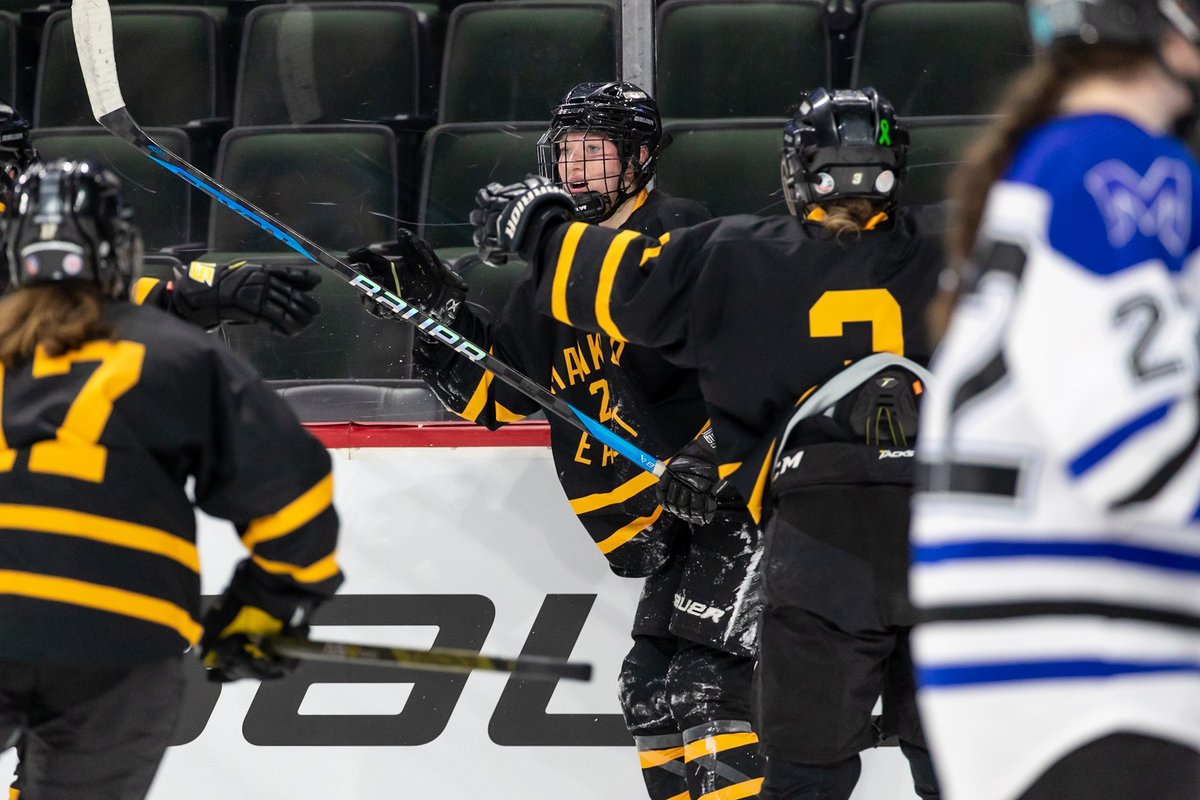 YouthHockeyHub's tweet photo. GHS 
Class A State QF 

Great effort today by Mankato East.

SR McKenzie Keller (LR) told YHH earlier this year. "My goal is to be in the moment, score a goal and have fun."

She checked all three boxes today! https://t.co/LLYzYRthwY