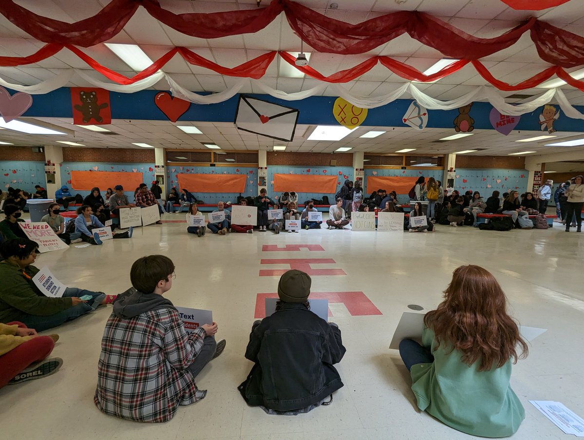 avatararinpoche's tweet photo. @MartinHeinrich @benraylujan @TeresaForNM @RepGabeVasquez @MelanieforNM 
Senators and Representatives, I thought you might like to see the Sandia High School Students Demand Action Sit-in, today at lunch. https://t.co/85ANG16Rb1