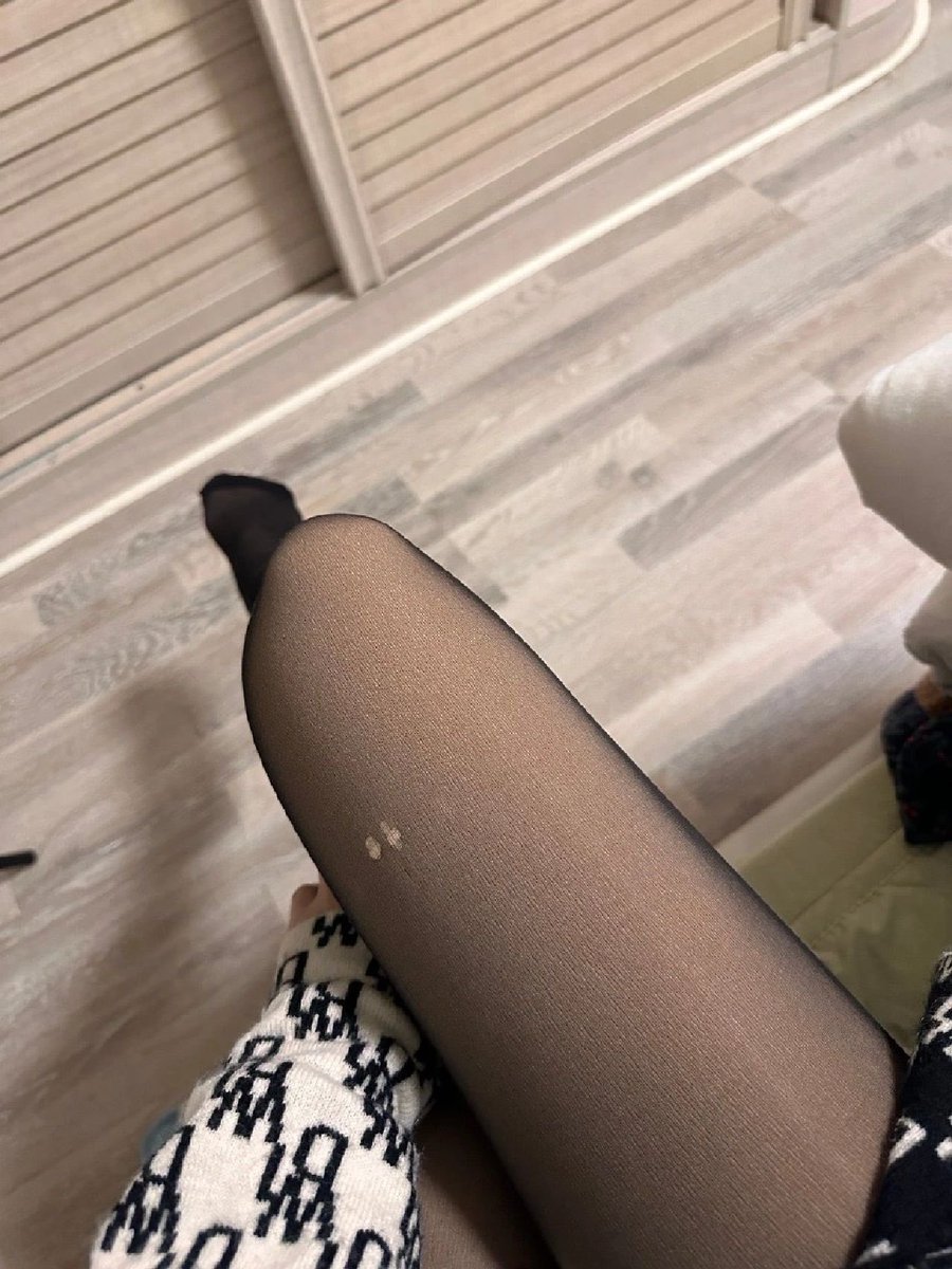 gianaypooo's tweet photo. 好无聊呀 https://t.co/3hqiyl255o