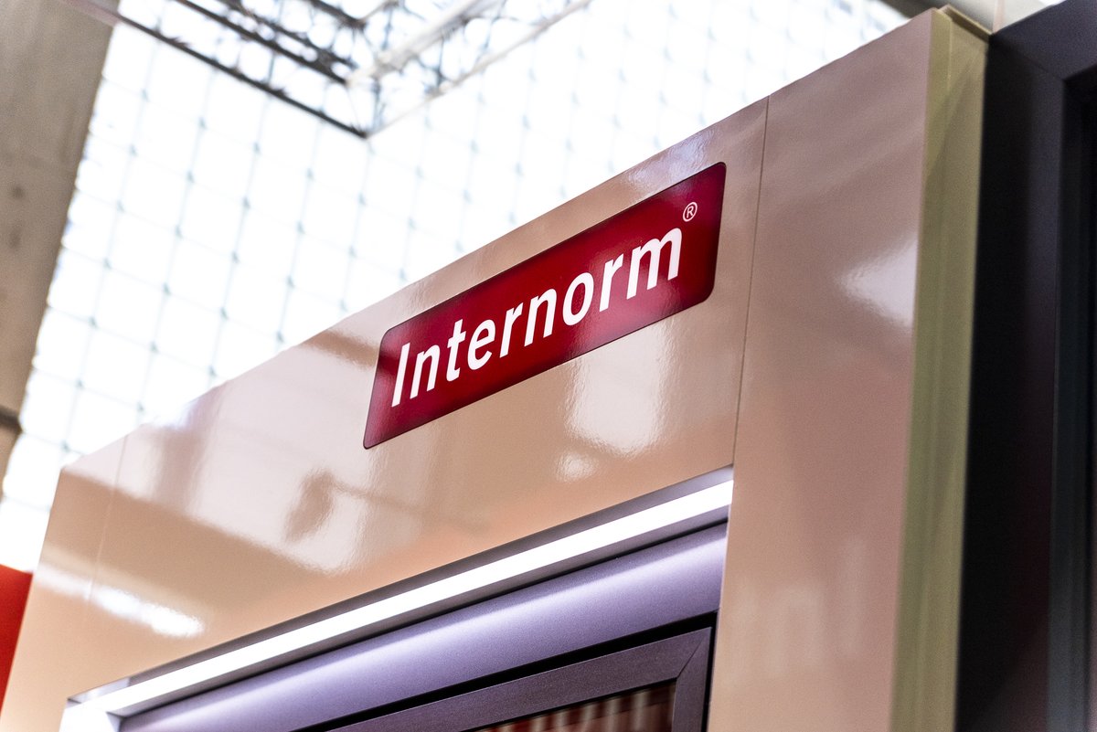 InternormItalia's tweet photo. Anche quest'anno Internorm esporrà al Klimahouse le sue grandi novità: più luce negli ambienti, più sicurezza e più personalità! Saremo allo stand CD - D26/14 dall'8 all'11 marzo 2023.
Vieni a trovarci!😍 https://t.co/mRVDA4vtc8