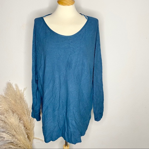 Kodymayknits's tweet photo. So good I had to share! Check out all the items I'm loving on @Poshmarkapp from @thegraceful_co #poshmark #fashion #style #shopmycloset #lanebryant #americaneagleoutfitters: https://t.co/u2d5rtpNoD https://t.co/IAKMjqtF3i