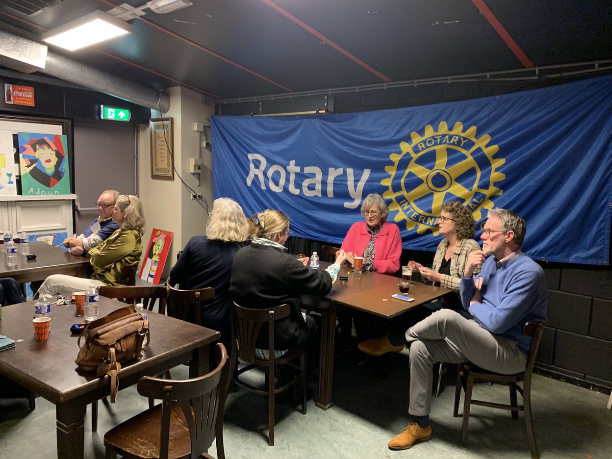 Het Groot Leusdens Dictee in <a href="/Fort33Leusden/">Fort33</a> is begonnen. De deelnemers zuchten op woorden als przewalskipaard. Ja, dat paard was mogelijkerwijs in de <a href="/Gem_Leusden/">Gemeente Leusden</a> Leusden!