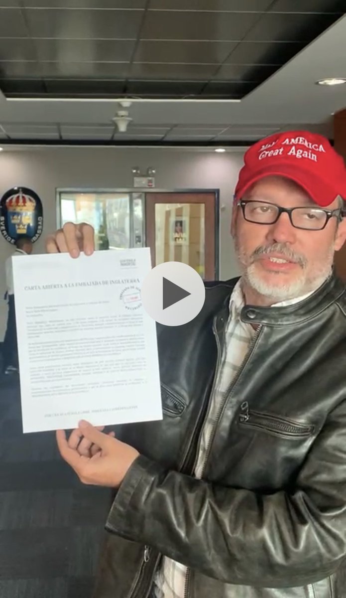 VivaArbenz's tweet image. Cuando vas a protestar por la “intervención extranjera” con una gorra de una campaña yankee 🤡 @frattigiovanni