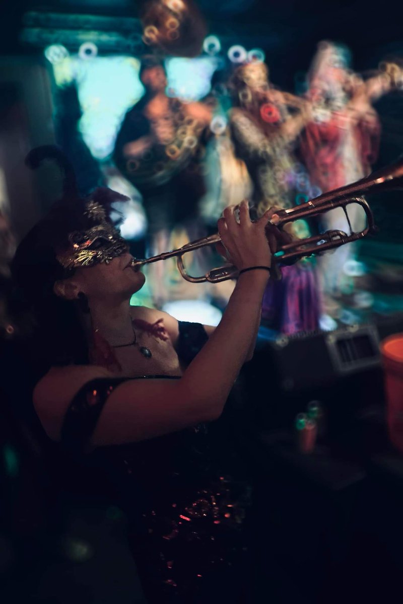 JDubzVisuals's tweet photo. Happy Mardi Gras! ๐ถ๐บ๐๐๐๐๐ฆ
#brassband #MardiGras #environmentalencroachment #NOLA #neworleans #FatTuesday #crawfishbroil #jazzband #honk #funkyeah https://t.co/uKzoHj9mOt