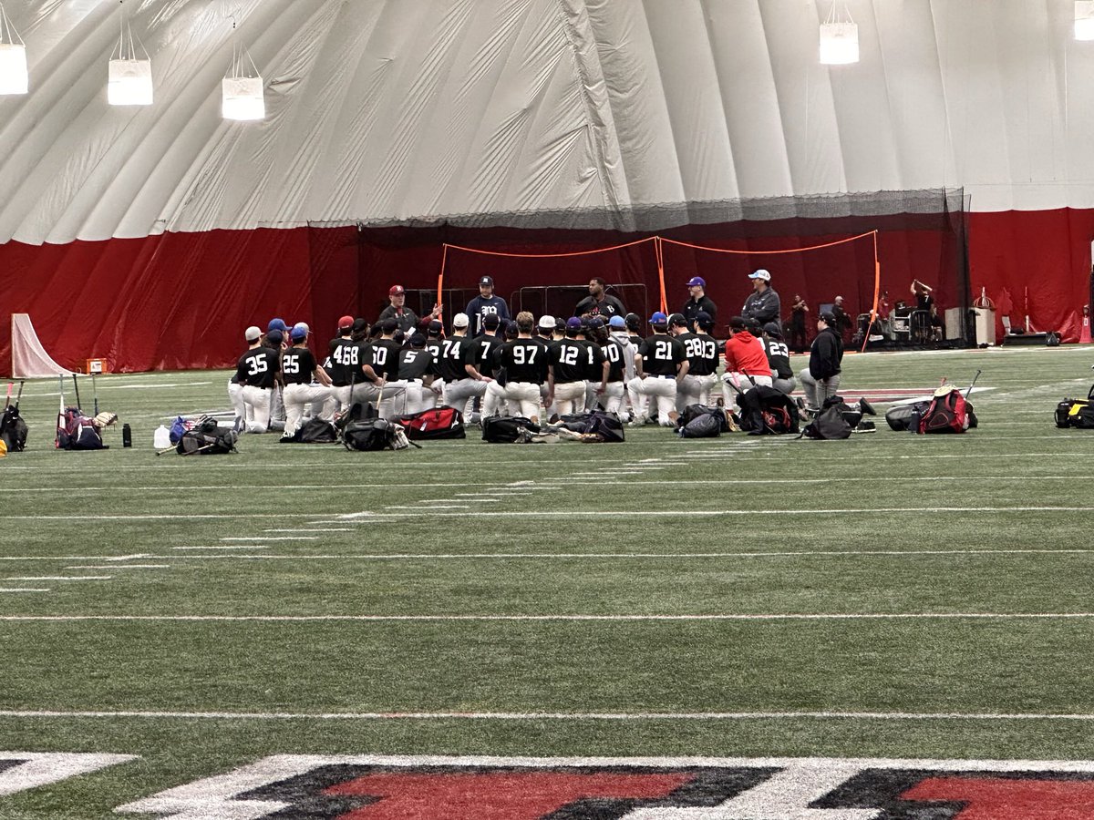 BenKrazz07's tweet photo. Thank you to all of the players and coaches at @HarvardBaseball for hosting a great camp. Thank you also to @BardBaseball @AmherstBaseball @midd_baseball @TuftsBaseball for helping with the event. https://t.co/vEUlXmGaGW
