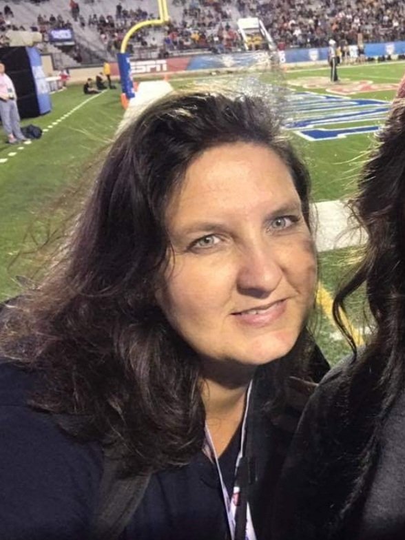 Deemchamp's tweet photo. Happy Birthday to our @RedArmyBandCHHS Band Mom Shelia Summers 🎁🎂🎉🥳🎈 https://t.co/nPSDs3Bfrg
