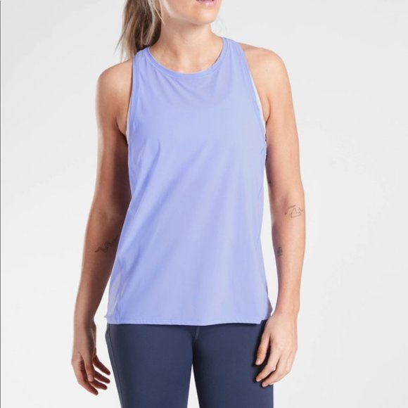 LVoutlander's tweet photo. So good I had to share! Check out all the items I'm loving on @Poshmarkapp #poshmark #fashion #style #shopmycloset #goldcoast #athleta #tibi: https://t.co/Xc2YnmNWFl https://t.co/b8zUv8htKe