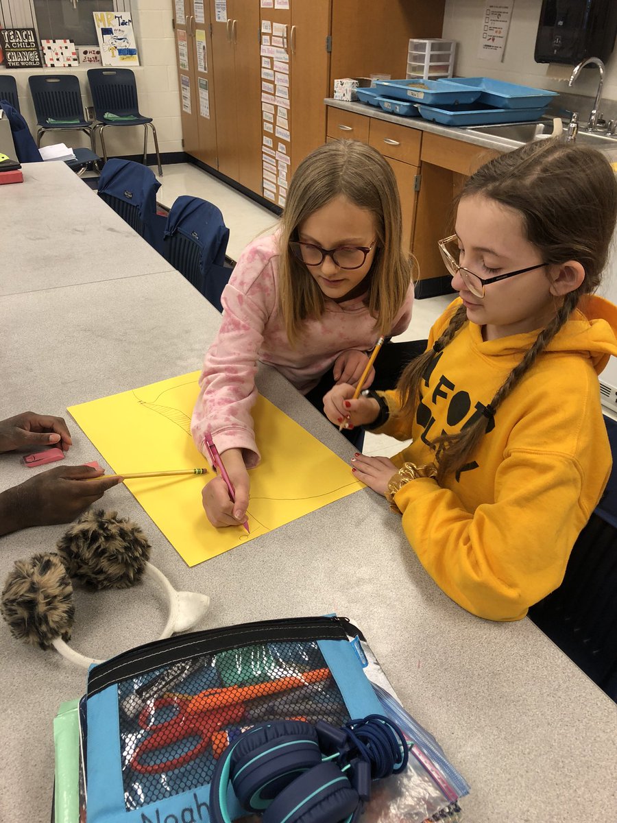 MrBrandenTurner's tweet photo. 4th graders are attempting to solve this difficult math riddle. Check out the video linked below and see if you can solve it! #MashupMath #4thGrade 

https://t.co/1S38d8QgTJ https://t.co/mrA7mPCxmw