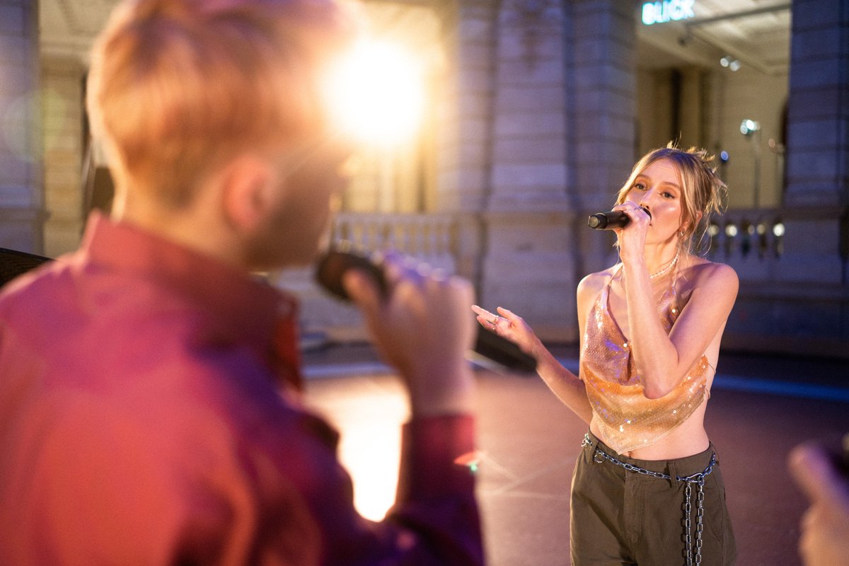 googlearts's tweet photo. Discover our new #ReBootCulture Live Sessions:
🔊 New music from @alligatoah @maviphoenix @cloudyjunemusic and more
🏛️ Performed at @Dt_Meeresmuseum @mfk_berlin @tmwpress #Gemäldegalerie
🤝 Thanks to @DIFFUSMagazin @youtubemusic #InitiativeMusik
https://t.co/nWEK3CaFAi https://t.co/8EG3FM9xOG