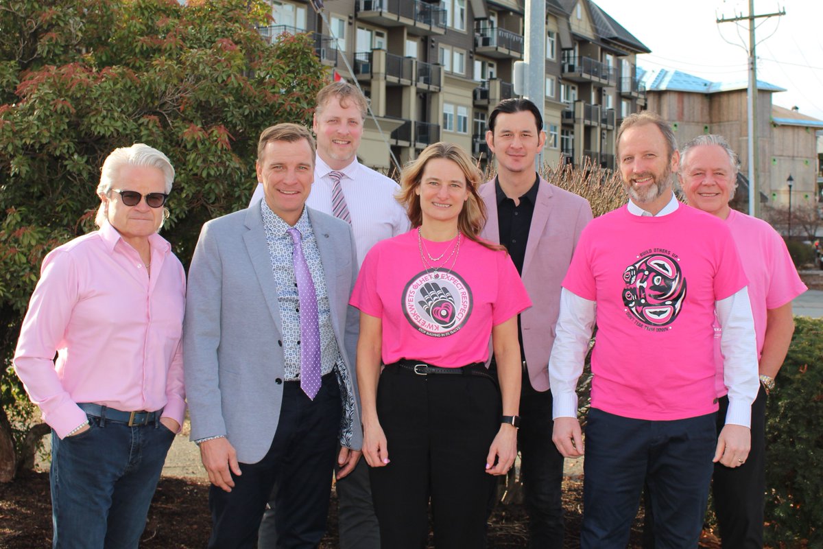 City_Chilliwack's tweet photo. It's #PinkShirtDay! We are wearing pink today as a reminder to be kind and to stand together against bullying. https://t.co/Z927x2p7Ej