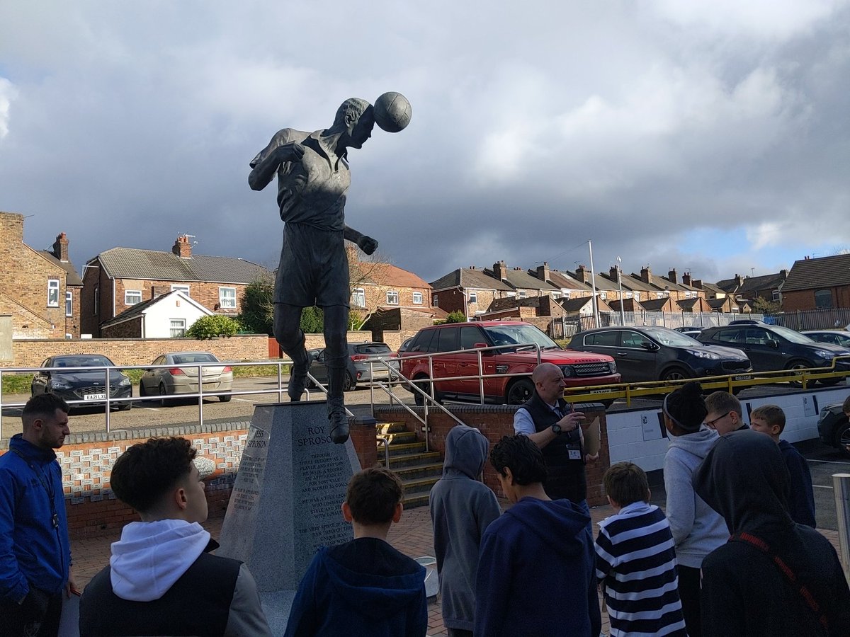 DigDeepEd's tweet image. An excellent first day with a cracking group of students from @StMargaretWard at @OfficialPVFC they were outstanding and a real credit to their school. 
Looking forward to tomorrow 😎
#DigDeep &amp;amp; #BeValiant
