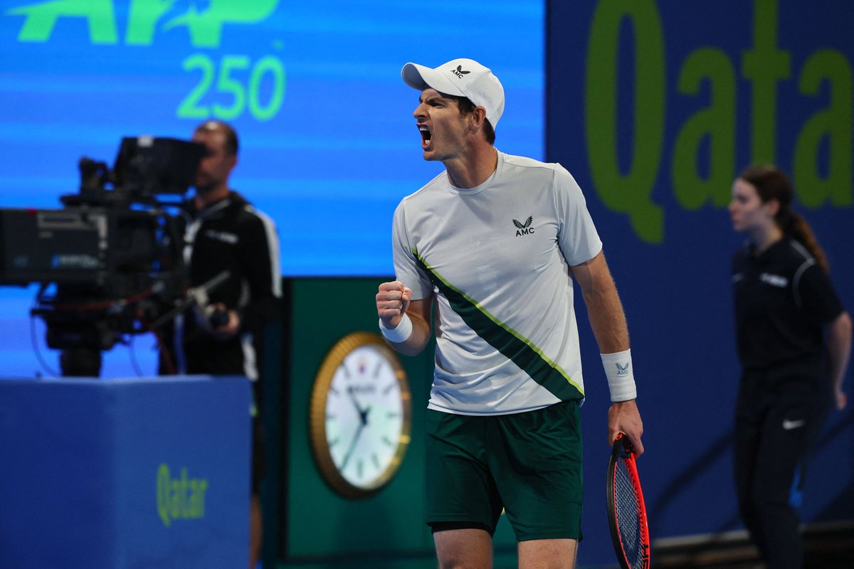 the_LTA's tweet photo. 𝐒𝐞𝐧𝐬𝐚𝐭𝐢𝐨𝐧𝐚𝐥 WIN for @andy_murray 🔥

Andy brilliantly battles past Alexander Zverev 7-6(5), 2-6, 7-5 in Doha

#BackTheBrits 🇬🇧 https://t.co/dSSppFGr03