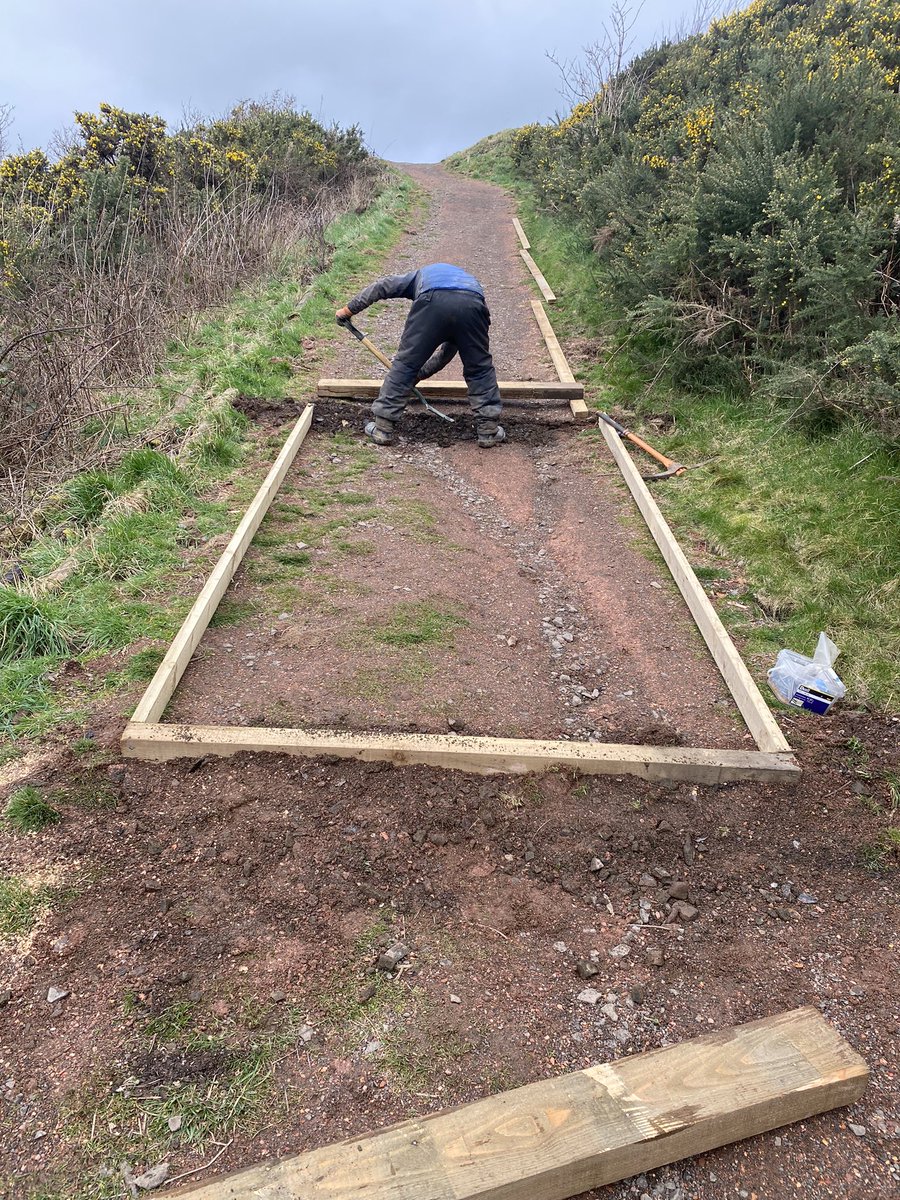 iainfwatson's tweet photo. Hopefully make a difference to the uneven surface and safety aspect to the 3rd tee walkway #foreverimproving https://t.co/qbgsMQMgL3