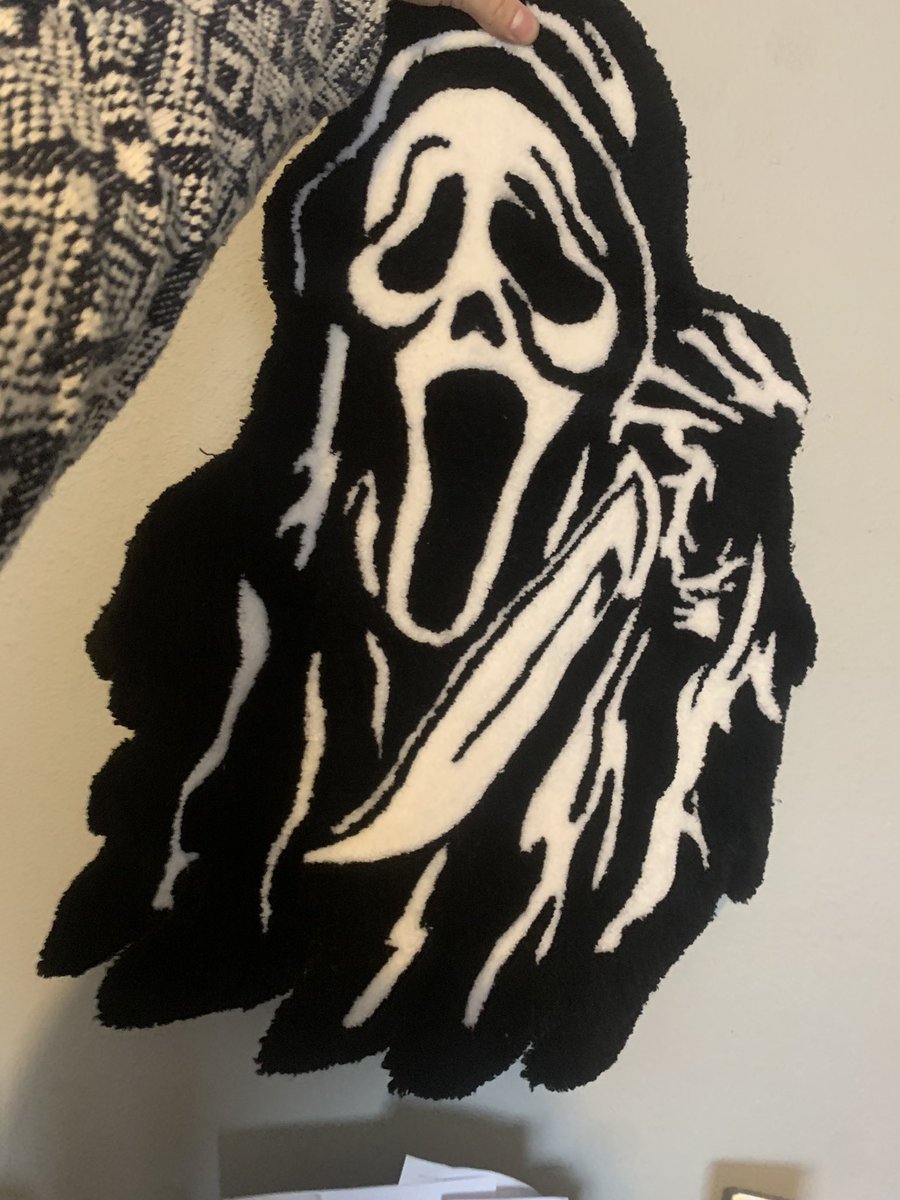 GhostFaceMasks's tweet photo. Beautiful gift from Mrs Ghost Face Masks no way I’m using this as a rug!
Follow the FB and Insta #scream #scream6 #ScreamVI #funworldcollector #screamcollection #screamsales #screammerch #masksforsale #merchforsale #art #fyp #FYP #horror #rug #carpet https://t.co/DxSnlPg5yN