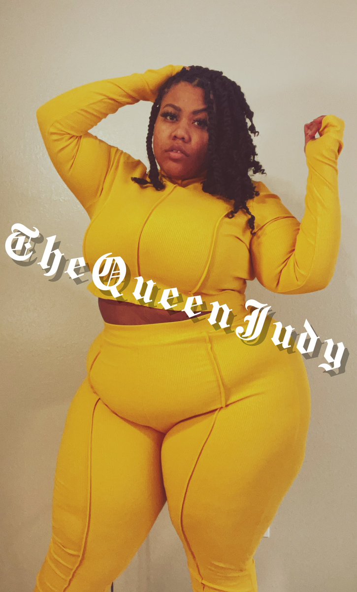 Queen Bri on Twitter: "🌻💛🍯"