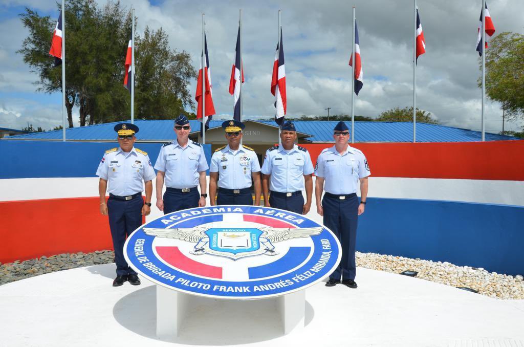 FuerzaAereaRD's tweet photo. 🔗LINK: https://t.co/PIIGrMcXn8 3/3
#Fard #Rd #75AniversarioFARD #AFSOUTH #Usa https://t.co/A2bxQ8jjbq