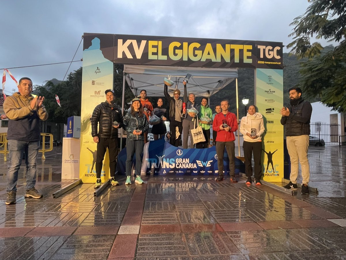 Dominio polaco 🇵🇱 en el Vertical de <a href="/TransGC/">The North Face Transgrancanaria</a> Katarzyna Solinska y Bart Przedwojeski consiguen la victoria bajo la lluvia con 39:46 y 50:32 respectivamente. 
#Transgrancanaria #GranCanaria #trailrunning