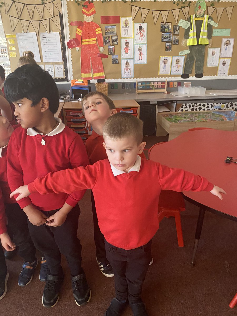 MrsMorrisonDPS's tweet photo. Today, P1 had fun  deciding between healthy and not so healthy choices. Thanks to Miss Swanson and Miss Dufton for joining in too!!🏃‍♀️🍎🍇 https://t.co/rZasghTV6H