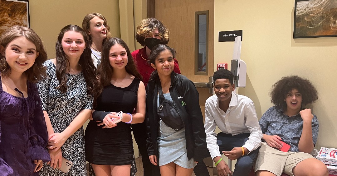 TheSienaSchool's tweet photo. Students danced and laughed the night away at the Snowball Dance ❄️ #SienaSilverSpring https://t.co/frB0euERz1