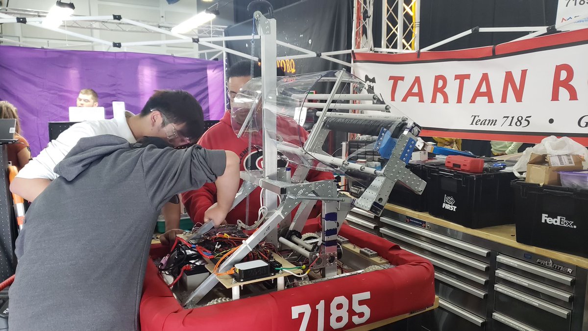 GlendoraUnified's tweet photo. Tartan Robotics at work #CTEweek https://t.co/Br8uV0JlN9