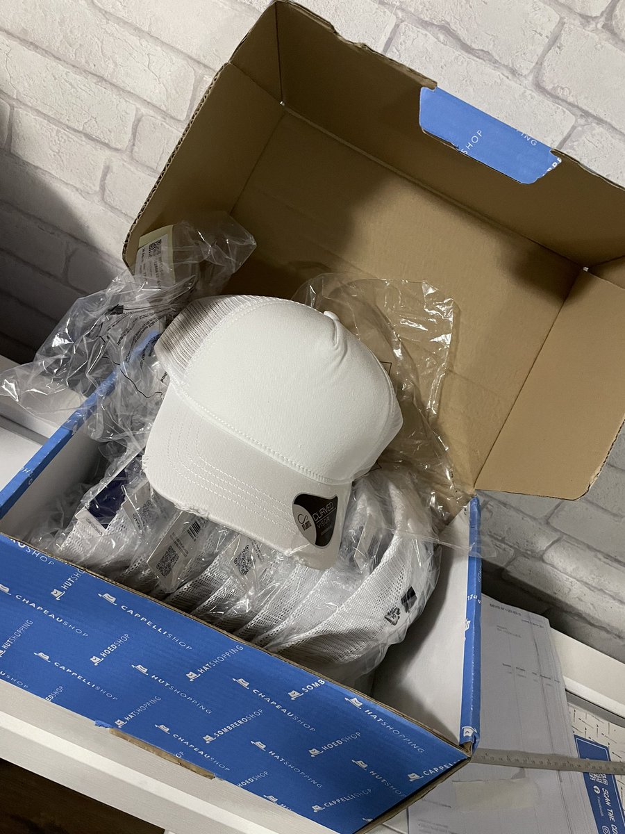 Lesmimi3d's tweet image. Au boulot #sublimation #flocage #casquette #edvg #edvf @Lesmimi3d #lesmimi3d