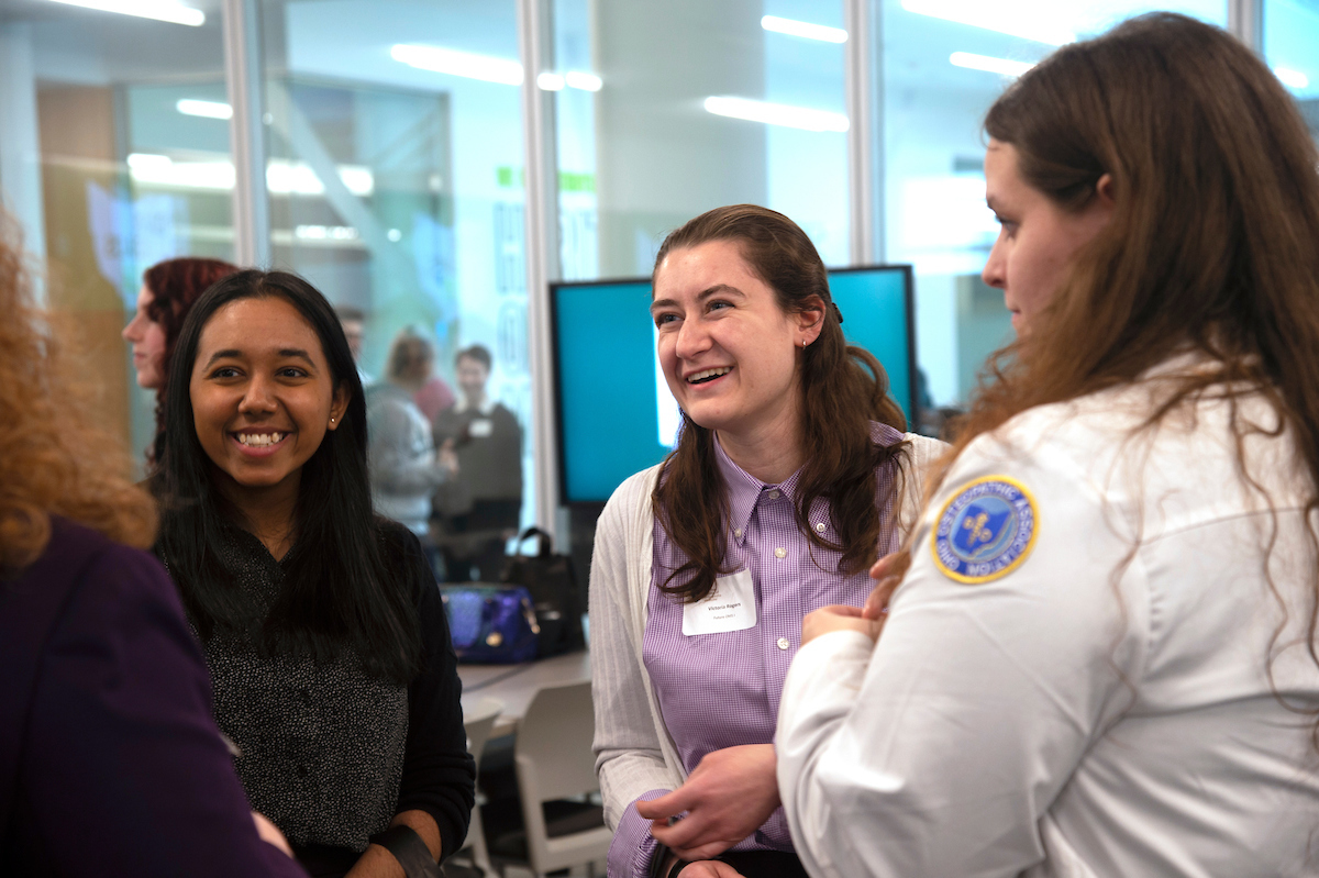 OUHCOM's tweet photo. On Feb. 17, accepted students and their families had the opportunity to visit campus. They received a tour of Heritage Hall and got a chance to try on white coats. #HCOM https://t.co/r5XCp2zWhJ