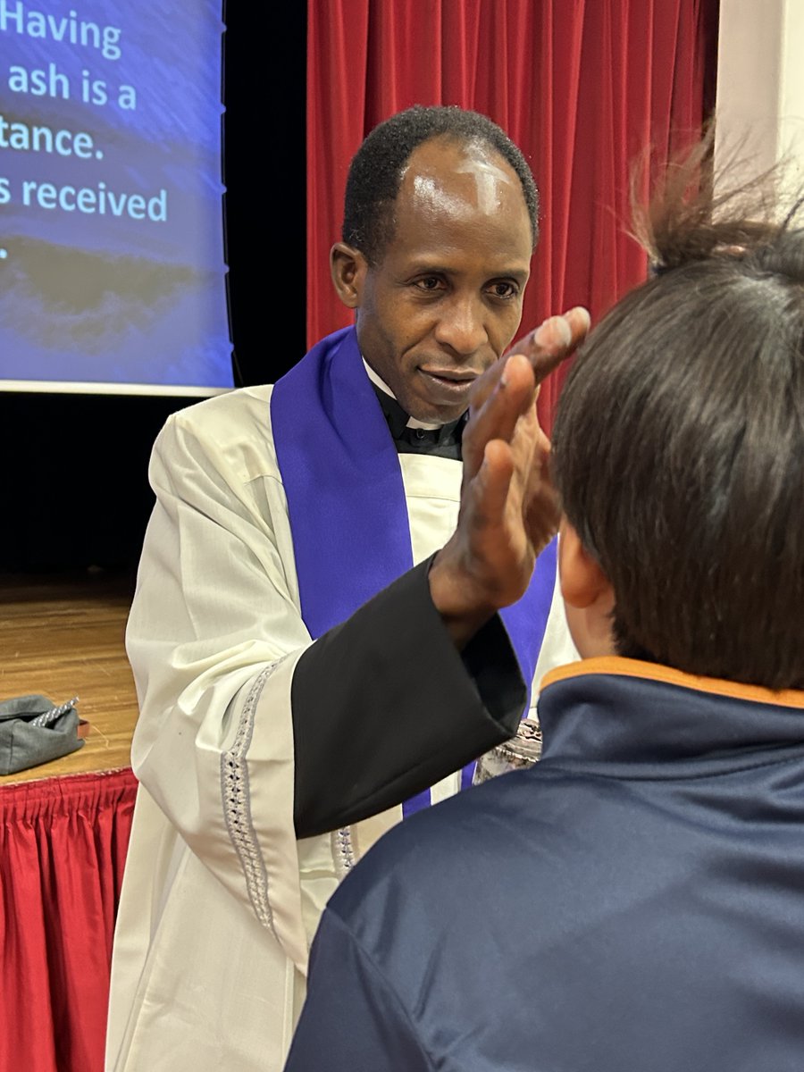 Students and staff marked the start of Lent today by receiving ashes on their foreheads as an external sign of repentance. Thank you Fr Michael for your service to our school community on #AshWednesday2023 @RC_Southwark @rcaoseducation