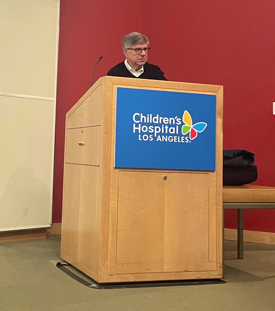 liver4kids's tweet image. Prof. Moshe Levi speaking to us at @ChildrensLA on #BileAcids and #NuclearReceptors! @Georgetown