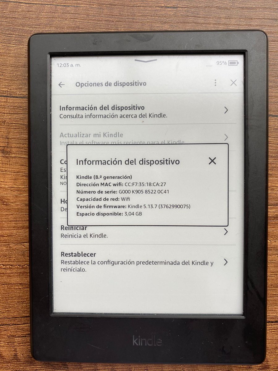 bailalalalala's tweet photo. SE VENDE Kindle amazon 8va generación 350.000$ POR FAVOR RT https://t.co/JBdCvHSFO0