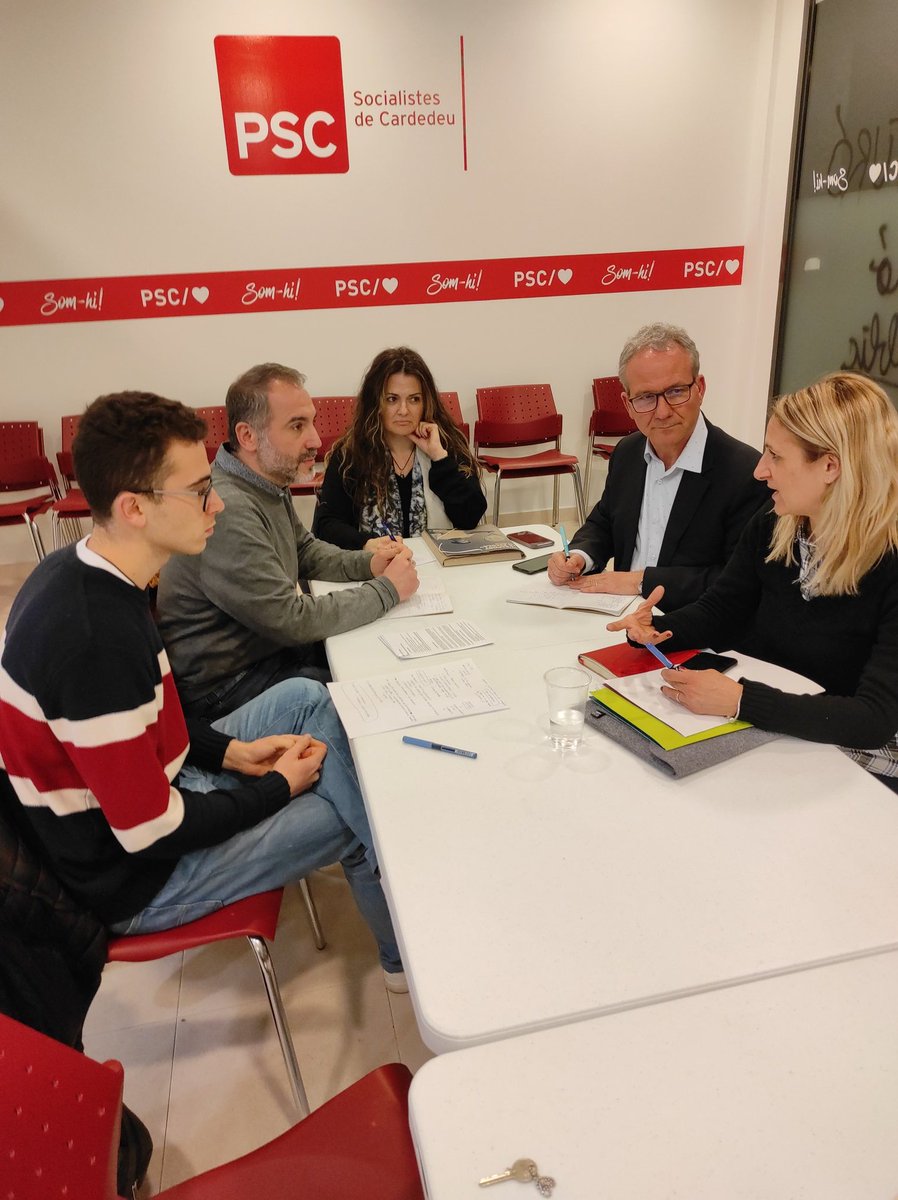 PSCdeCardedeu's tweet photo. Ens hem reunit avui amb la regidora de Joventut de l'Ajuntament de Granollers @vanesajim, per compartir idees i experiències #somalternativa #sompsc ♥️ https://t.co/F1ByFW19Xc