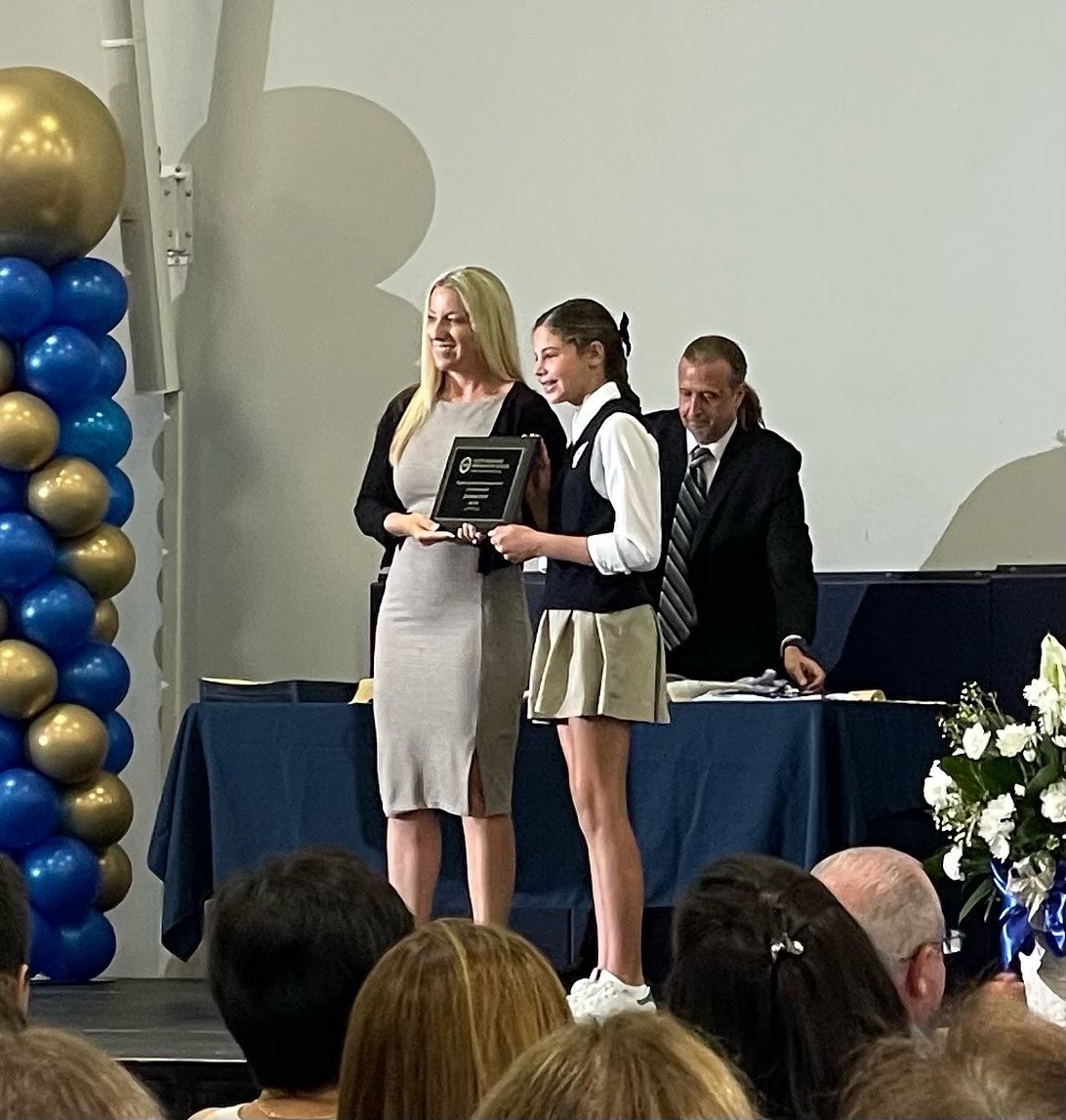 jordannadoyle's tweet photo. I’d like to say that I’m very passionate about my academics. Not only do I work hard but I also feel that I am intelligent in general. Here is a photo from when I won highest academic achievement award in 8th grade!
#academics https://t.co/iA9egqYW9r