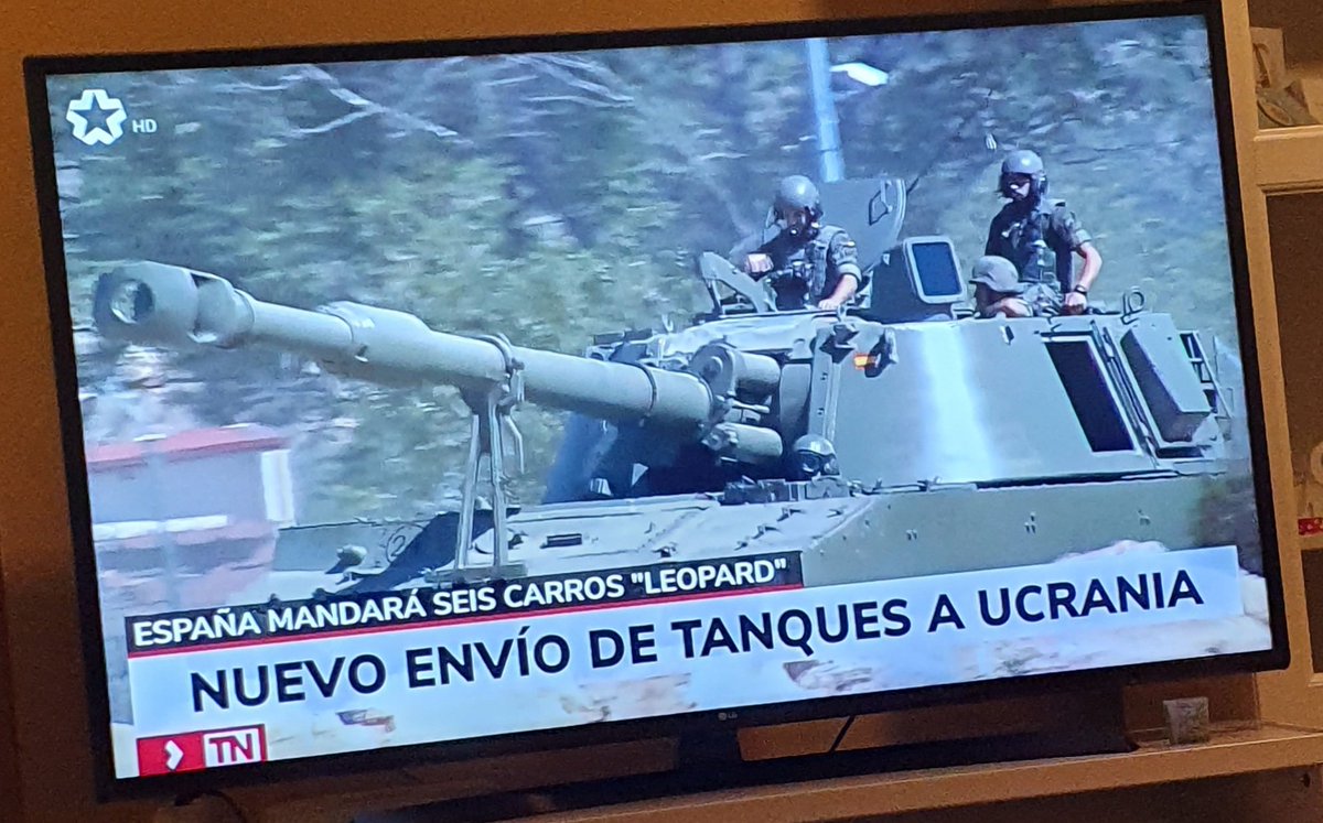 Perrodistilla's tweet photo. Luego os preguntáis por qué no hay dinero para #SanidadPublica https://t.co/pZBgpGPwvx