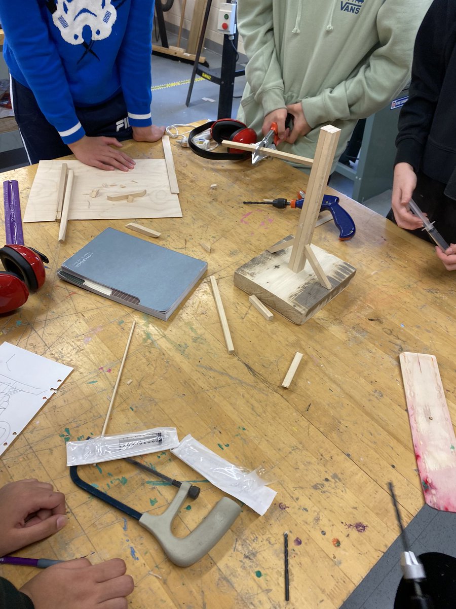MsHendrix5's tweet photo. Ss are using their collaboration and creativity as they work together in our first judo bot challenge! https://t.co/YkMflp0sAi
