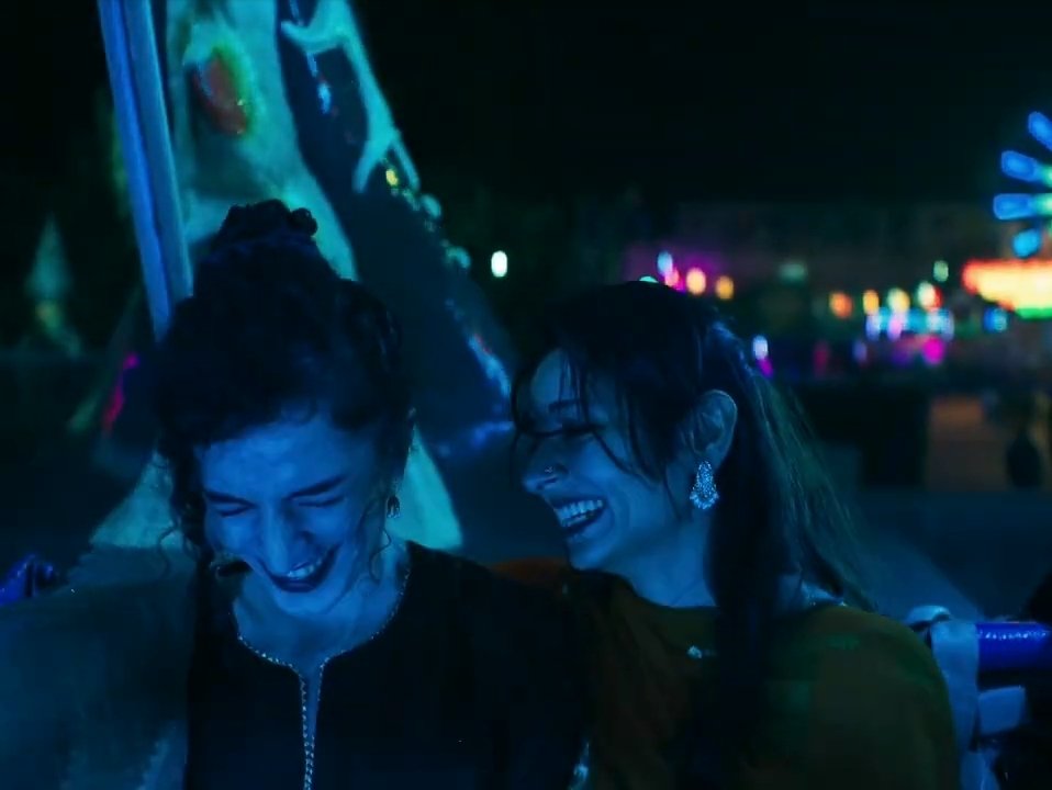 🌹एक थी डायना🌹 tweet media