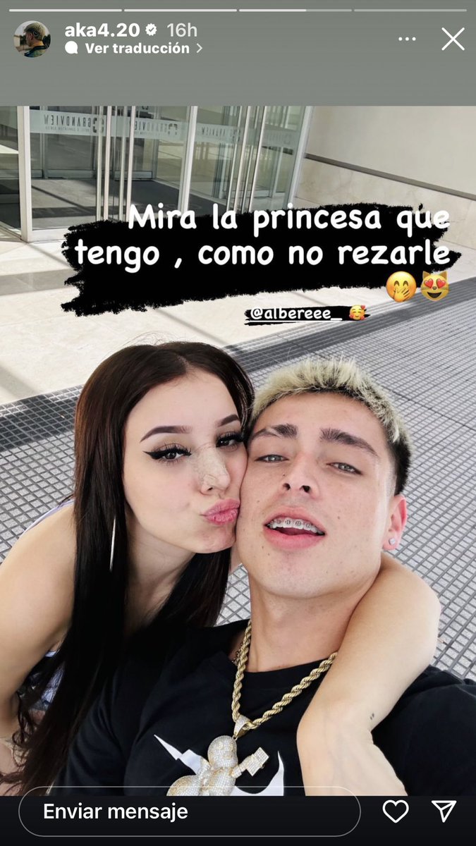 Uno q me presuma como Aka a Albere quiero 🥹