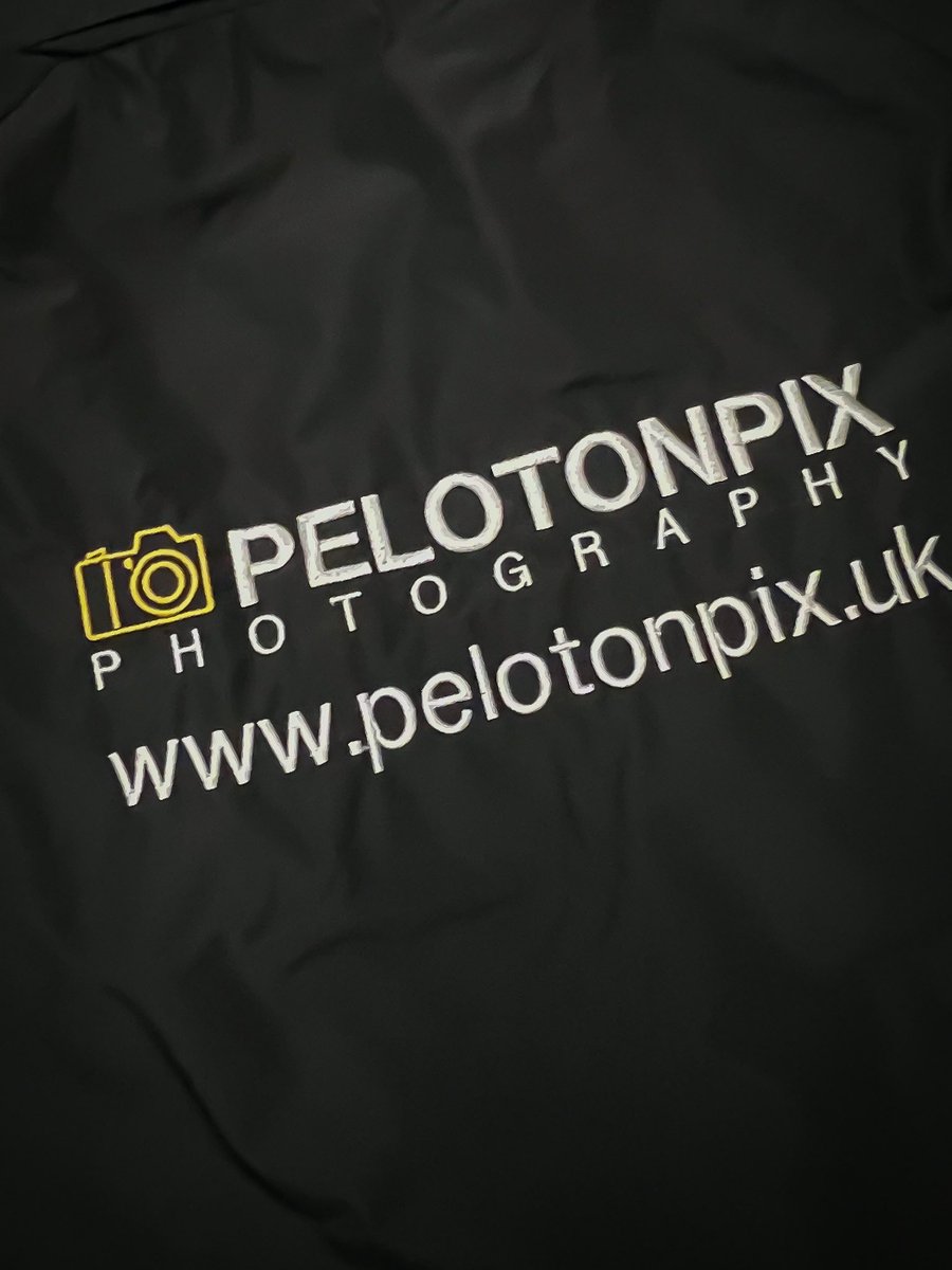 New Kit Day

Massive thank you to @misupplies, I’ll be keeping dry capturing races this year. 🙌🏻📸🚴‍♂️

#cycling #cyclingphotographer #pelotonpix #keepingdry