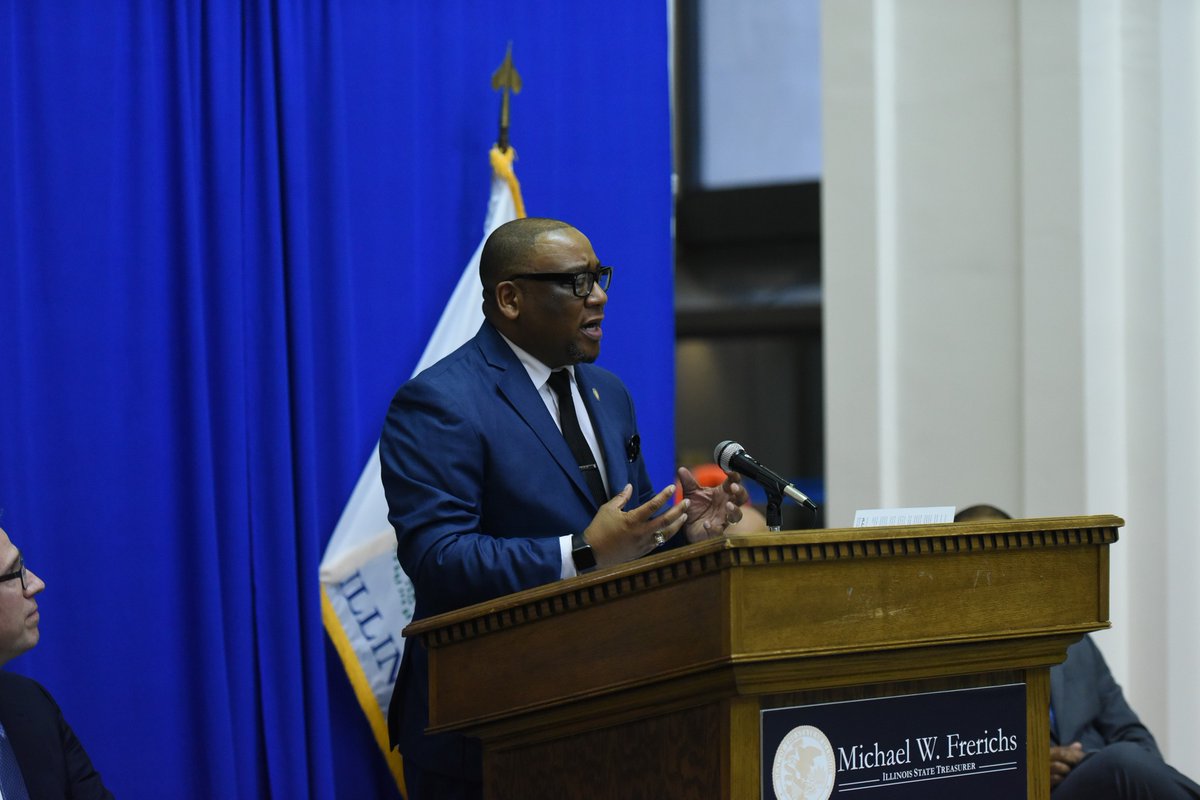 senatorbelt's tweet image. Today, I was grateful to receive an award from Illinois State Treasurer Michael Frerichs for, "Outstanding Commitment as an Elected Official" during his Black History Month Celebration in Springfield. It's such an honor to receive this award and to serve the people of this State.