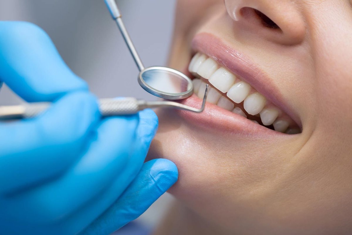 SunshineLEaton's tweet photo. At Sunshine Dental, we don’t want your teeth to fall victim to unhealthy gum...

Regular hygiene appointments are an effective way to combat this disease. Request a consultation on our website. 

#nottingham #derby #dentalhygiene https://t.co/2mlcSWcybn