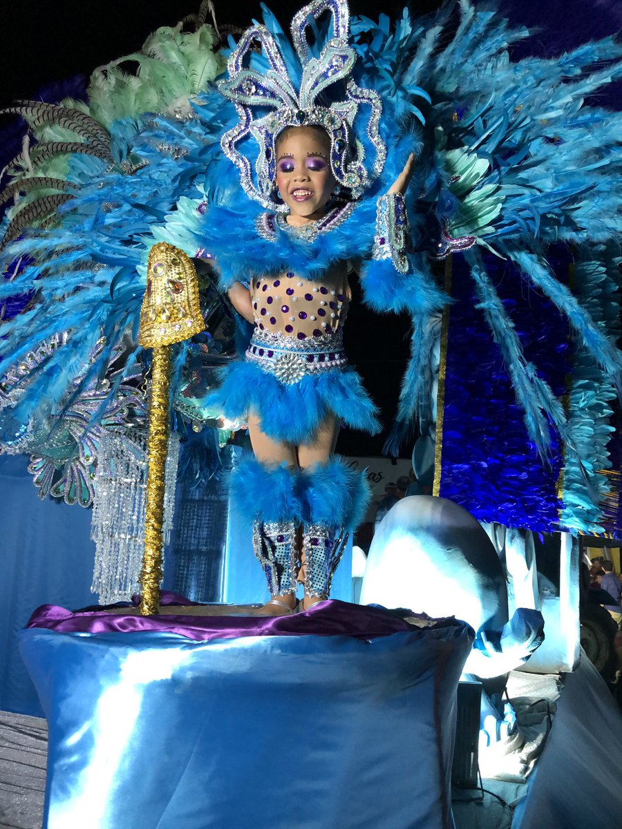 betzaida_rosas's tweet photo. Noche de Martes de Carnaval #LaVilladeLosSantos
#CalleArriba
#MisFotos
#Azuero https://t.co/ubOmQHVCIp