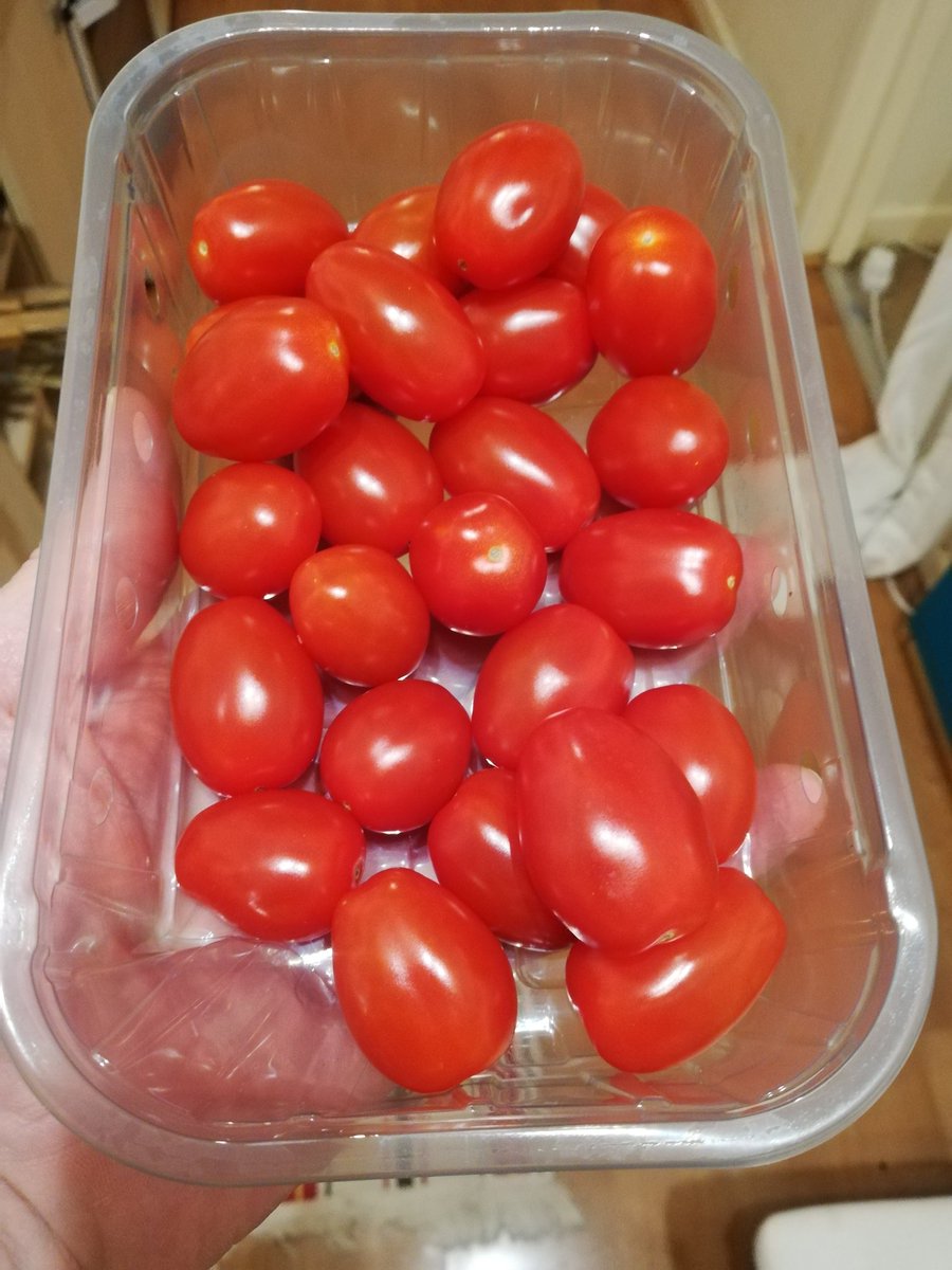 pjgallantry's tweet photo. One punnet baby plum tomatoes - will sell for Crypto #TomatoShortages #NothingToDoWithBrexit https://t.co/fX8aIIYU9e