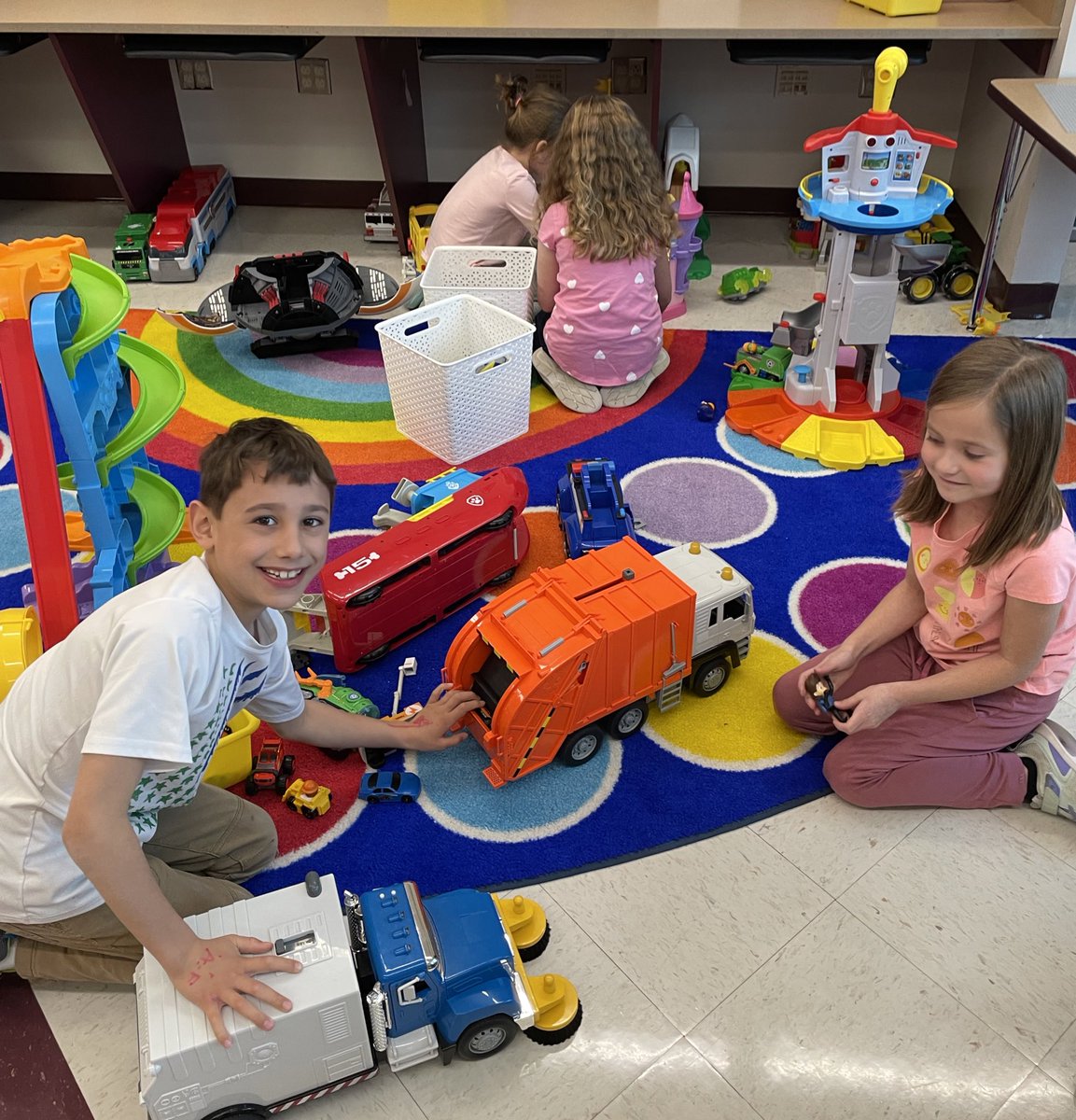 Kindness on display during Kindness Week <a href="/ConcordGV/">Concord Elementary</a> 🧡🌈