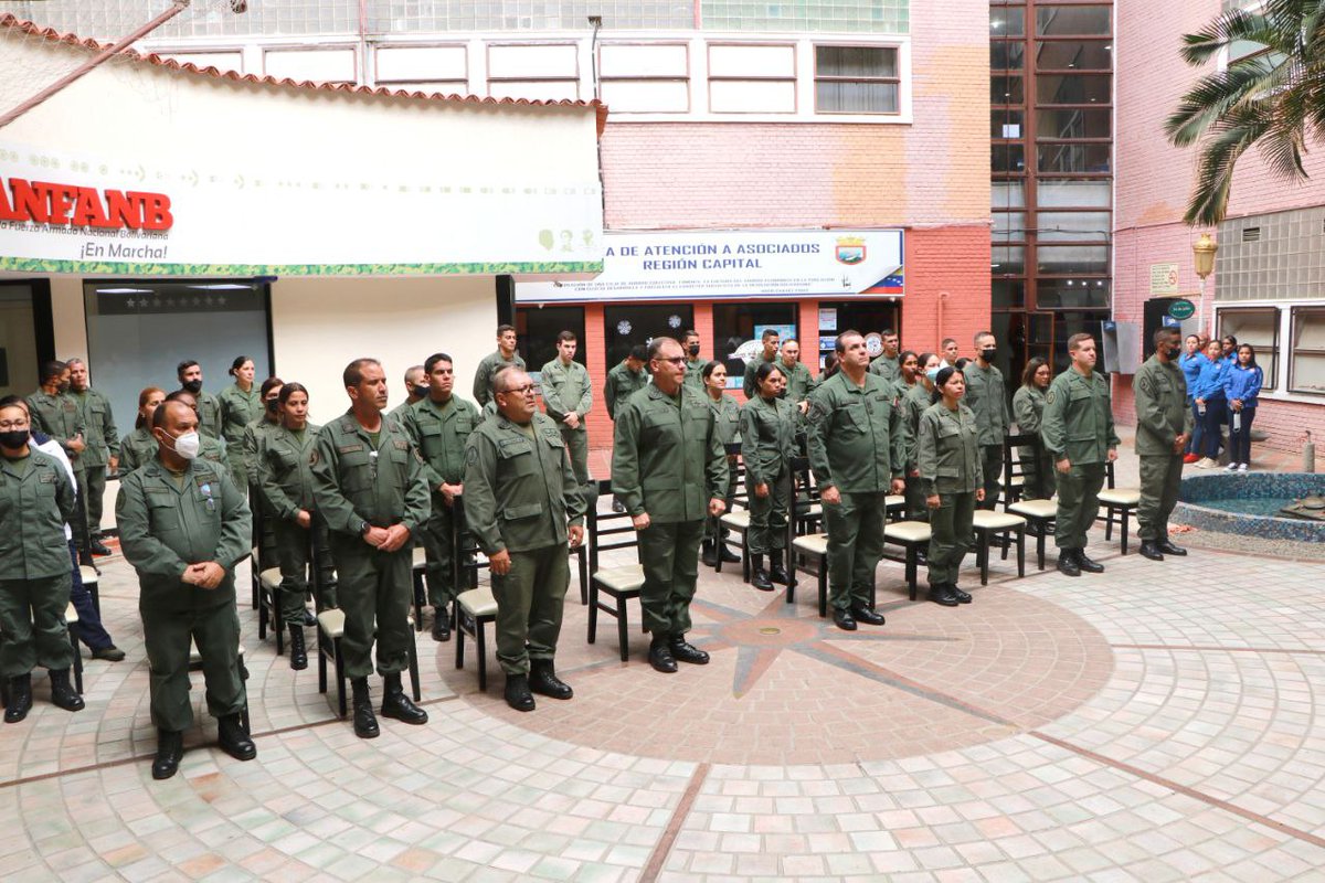ArmadaFANBVzla's tweet photo. 📖#22Feb || (1/2) Desde el Comando General de la @ArmadaFANBVzla se llevó a cabo la Santa Eucaristía que da inicio a la Cuaresma con la imposición de la ceniza a los fieles creyentes, como hijos e hijas de nuestro Señor Jesucristo 

 ¡Feliz Miércoles de Ceniza! https://t.co/364l1lGab5