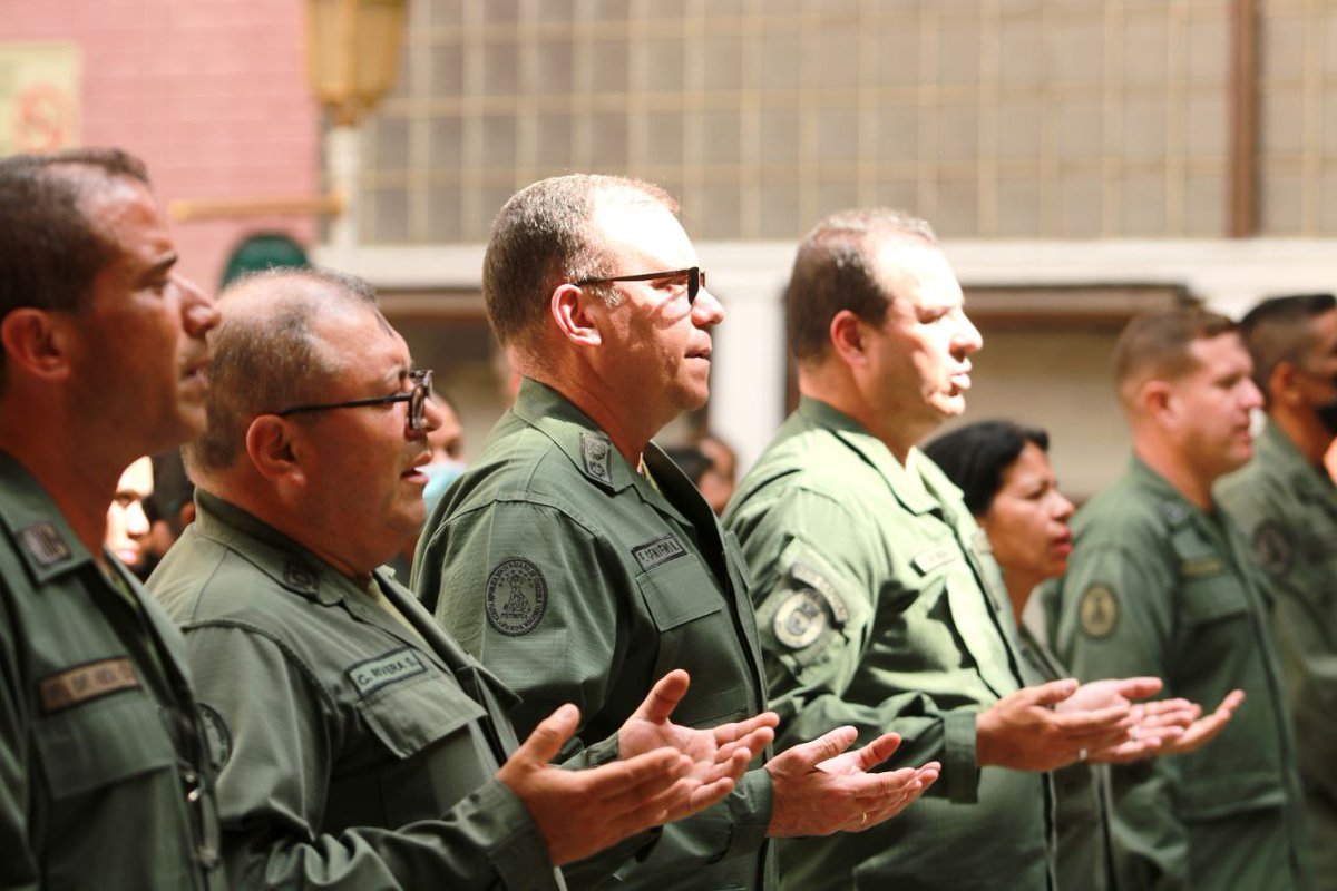 ArmadaFANBVzla's tweet photo. 📖#22Feb || (1/2) Desde el Comando General de la @ArmadaFANBVzla se llevó a cabo la Santa Eucaristía que da inicio a la Cuaresma con la imposición de la ceniza a los fieles creyentes, como hijos e hijas de nuestro Señor Jesucristo 

 ¡Feliz Miércoles de Ceniza! https://t.co/364l1lGab5