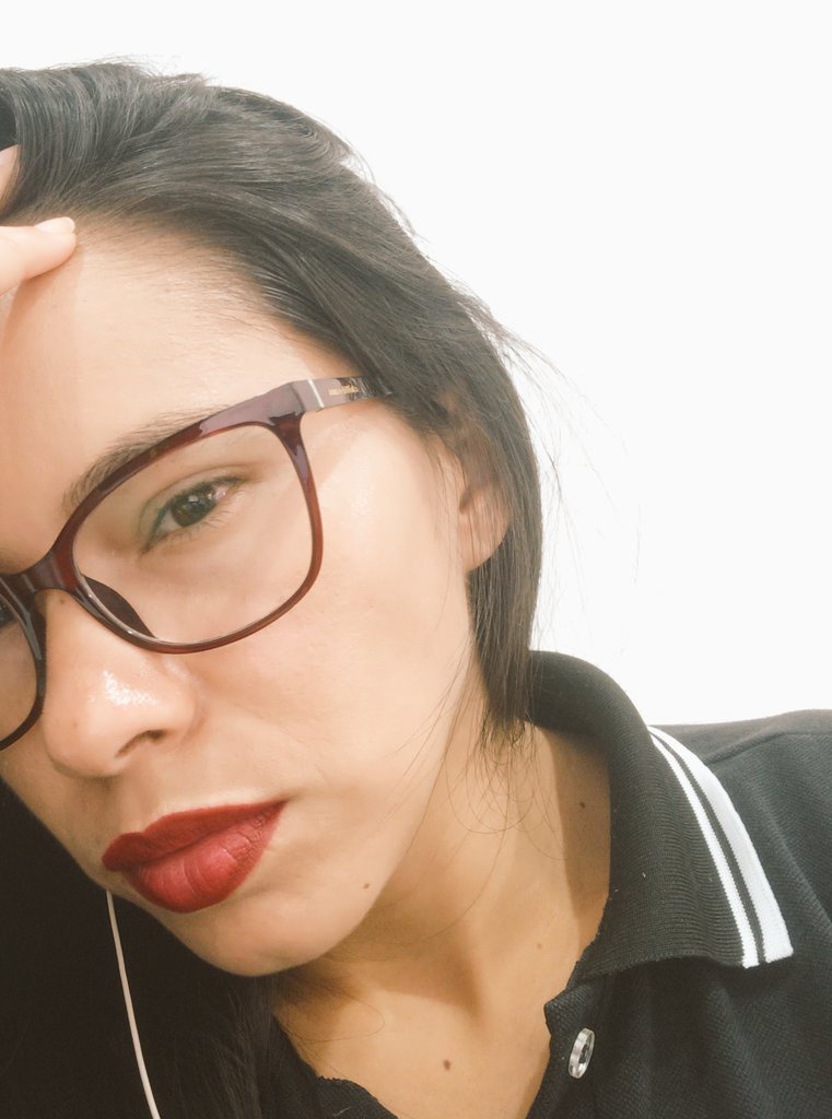 May_Sabat's tweet photo. 💋💄 https://t.co/96LXsoZJer