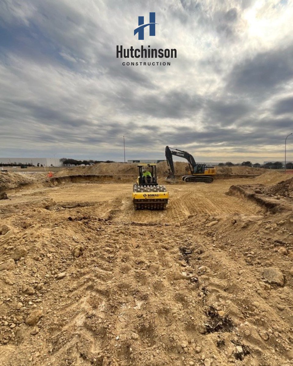Hutchinson_LLC's tweet image. What a view 🤩

#dfwconstruction #civilconstruction #earthwork #heavyequipment #operatorlife