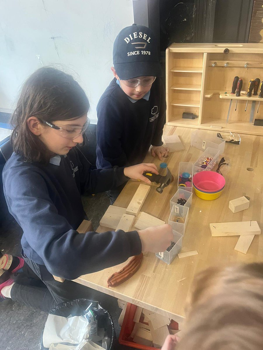 LangsidePri's tweet photo. Itโs not just P1 who are loving the new Woodwork bench! ๐ ๏ธ Today, P1M has some visitors from P7L - who had a great time using the Woodwork bench! Great preparation for starting in S1 ๐ช๐๏ธ@Shawlands_DET
#playforeveryone
#skillsforlife
#confidentindividuals https://t.co/7PZPCm9wIY