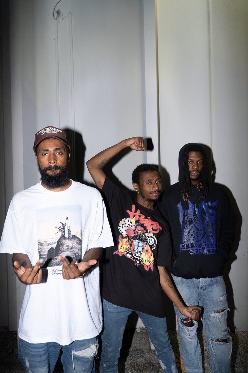 If you wanna look like us go shop hysstudio.com*