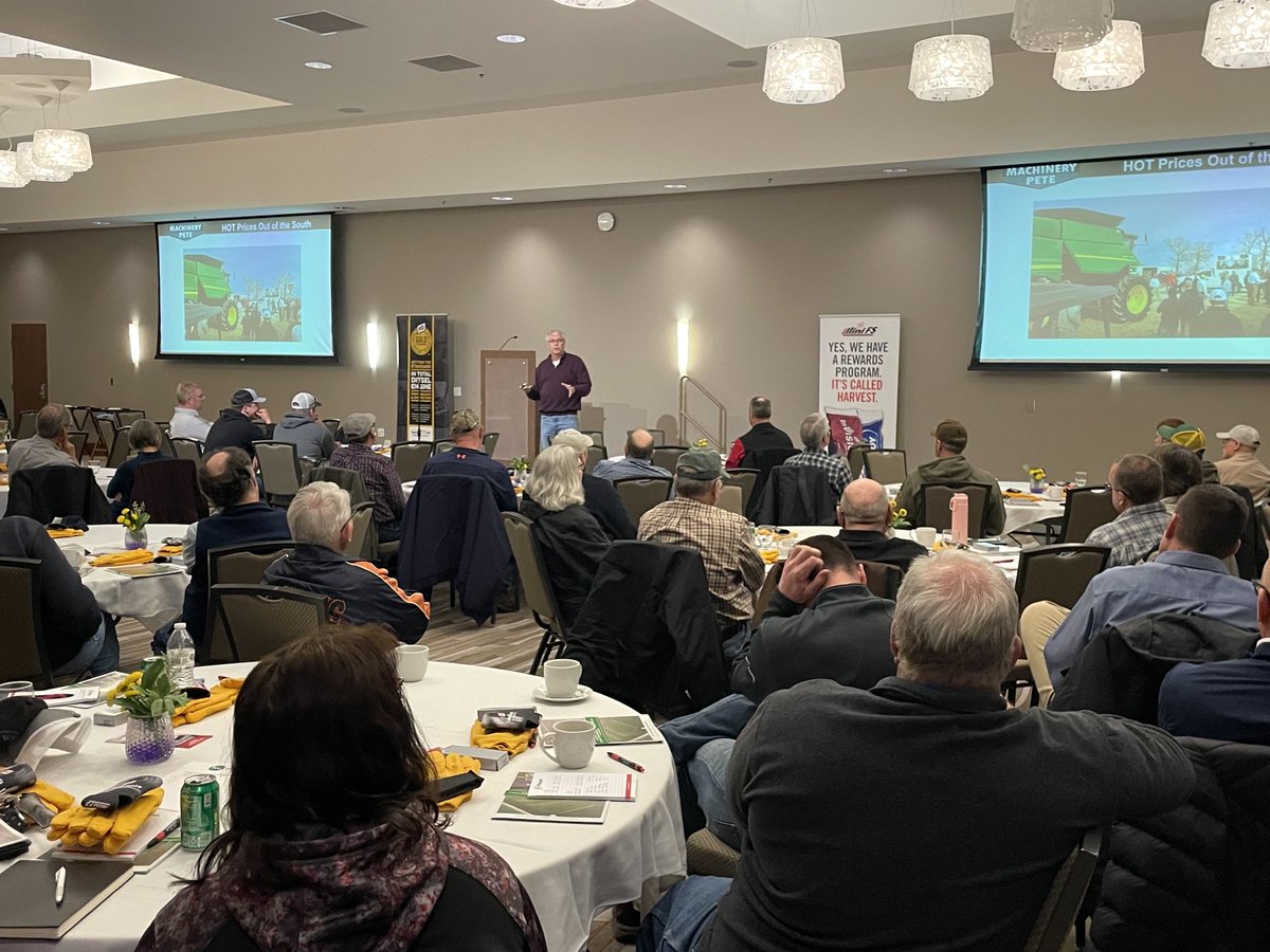 fsa_Tom's tweet photo. An excellent way to finish our Illini FS Grower Meeting ‘23. ⁦@MachineryPete⁩ explaining the crazy machinery marketplace. He also did an outstanding job describing the value of relationships in the Ag sector. Great people with greater stories behind them. ⁦@IlliniFS_⁩ https://t.co/dnWGroPPgu